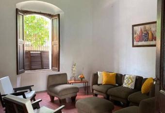 Casa Colonial has Balcony rooms