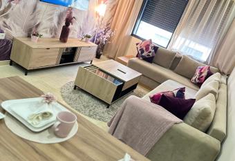 App    c  t   du parc et corniche allows 18 year olds to book a room