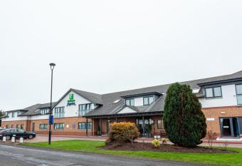 Holiday Inn Express Edinburgh Airport, an IHG Hotel allows 18 year olds to book a room