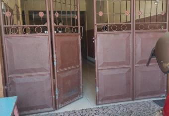 SPOT ON 93042 Lina Homestay Syariah allows 18 year olds to book a room