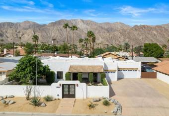 Santa Fe Villa, Large Pool/Yard, View, Near Trails has rooms with a private hot tub