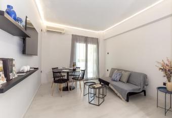 V.L.A Apartments by the sea has Balcony rooms