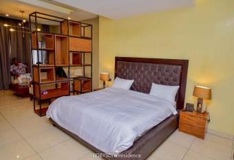 Robyson Residency Kinshasa allows 18 year olds to book a room