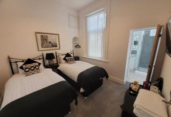 The Sandbeck, Danby allows 18 year olds to book a room