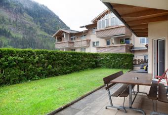 Apartment Tux has Balcony rooms