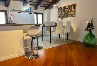 StaraGo Apartment has Balcony rooms