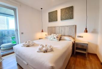 Fira Gran Via - Barcelona4Seasons has Balcony rooms