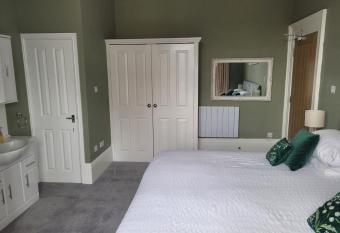 The Sandbeck, Lealholm allows 18 year olds to book a room