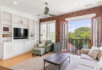 Brooklyn Arts Condo allows 18 year olds to book a room