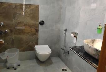 Udaipur private villa home stay has rooms with a private hot tub