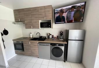 Appartement 211 Les Salicornes has Balcony rooms