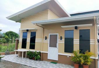 Baladad Transient House has Balcony rooms