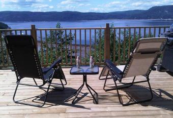 Le Paradis Bleu vue sur le Fjord has Balcony rooms