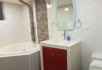 Raymi Inn MachuPicchu has rooms with a private hot tub