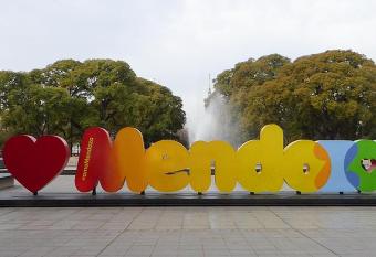 Departamento monoambiente Equus allows 18 year olds to book a room