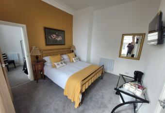 The Sandbeck, Glaisdale allows 18 year olds to book a room