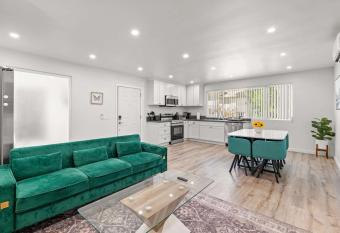 2b2b Apt Newly Remodeled allows 18 year olds to book a room