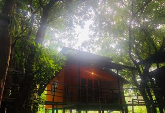 Simple Living Koh Pangan allows 18 year olds to book a room