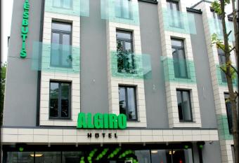 Algiro Hotel allows 18 year olds to book a room