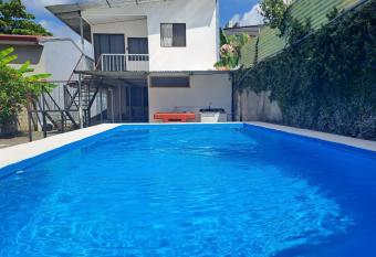 Cabina Privada en Segundo piso con piscina, a 2 min caminando de la playa has Balcony rooms