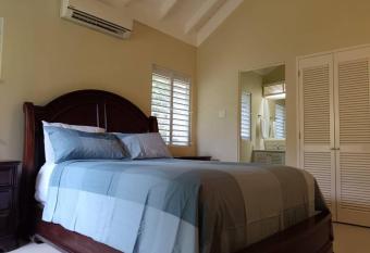 Mahoe Villa @ Richmond Estate has Balcony rooms