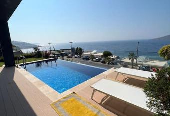 Private Villa in Yalikavak Bodrum allows 18 year olds to book a room