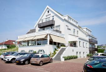 Hotel Zonne allows 18 year olds to book a room