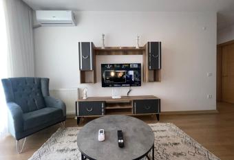 New Furnished Flat Central Location Free WIFI AC has Smoking rooms