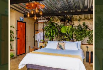 Ecoresort Colombo Holandes has rooms with a private hot tub