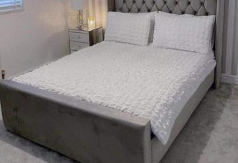 Stylish Furnished Room In Barking Centre has Balcony rooms