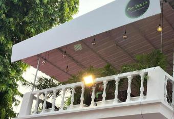 the sarovar palace has Balcony rooms