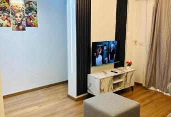                                                             has rooms with a private hot tub