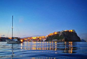 Palazzo Palumbo has Balcony rooms
