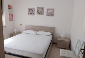 Appartamento a Fregene vicino Servizi e Mare has Balcony rooms