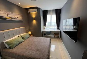 SR KLIA Suite Apartment - Virgo Horizon- FREE WIFI, NETFLIX allows 18 year olds to book a room