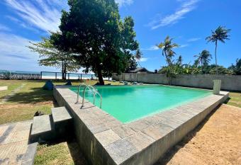 Casa Smeralda has Balcony rooms