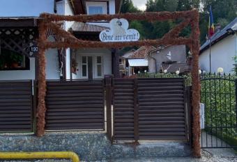 Riverside Retreat Rucar has Balcony rooms