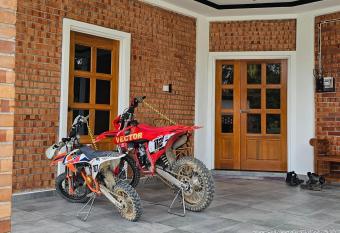 BRIK  N BATA has Balcony rooms