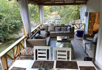 Villa Luna Mia has Balcony rooms