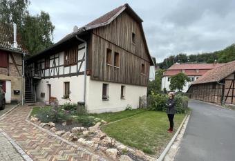 Wohnen im Fachwerk - Ferienwohnung Fenja has Balcony rooms