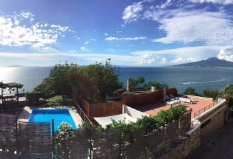 Villa Bikini on Sorrento Coast has Balcony rooms