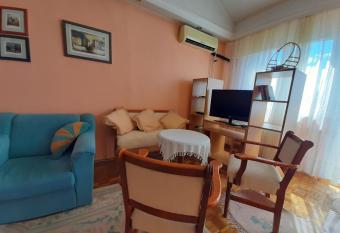 Zo Apartman has Balcony rooms