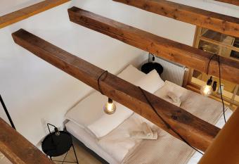 SecretAppartments: Ferienwohnung an der Stadtmauer allows 18 year olds to book a room