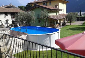 CasaVarone has Balcony rooms