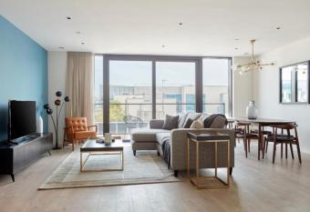 Hanover quay has Balcony rooms