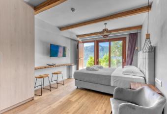 Komody has rooms with a private hot tub