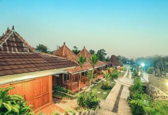 Navalia Villa Bedugul has Balcony rooms