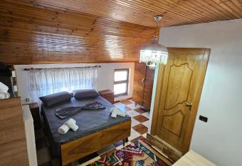 Voga Guesthouse has Balcony rooms