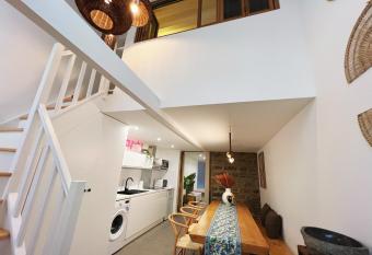 Bellecour Pavillon has Balcony rooms