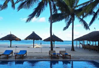 BIANCO AZZURRO Hotel & Restaurant has Balcony rooms